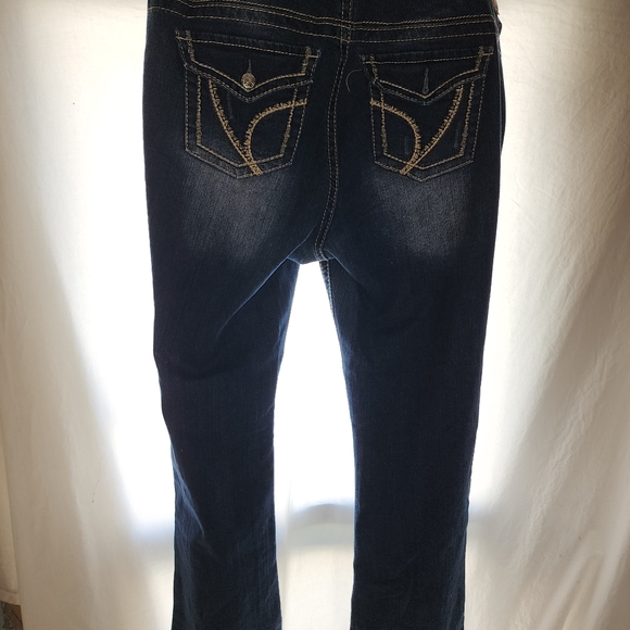 Ariya darkwash jeans like new condition - Picture 5 of 8